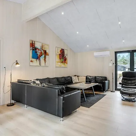 Stunning In With Wifi Blavand