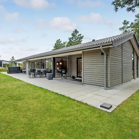 Holiday home Stunning In With Wifi *